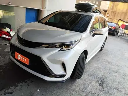 TOYOTA GRANVIA 2024