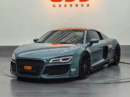 AUDI R8 2014