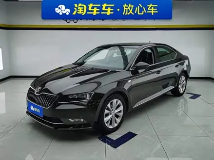SKODA SUPERB 2016