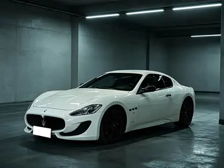 MASERATI GRANTURISMO 2013