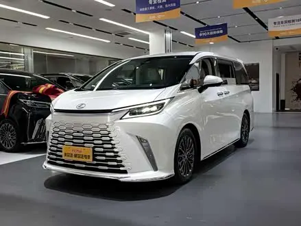 LEXUS LM — из Китая под ключ