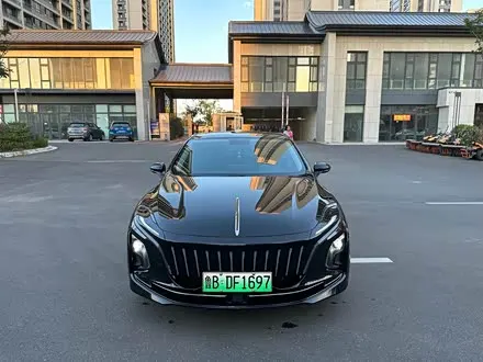 HONGQI E-QM5 — из Китая под ключ