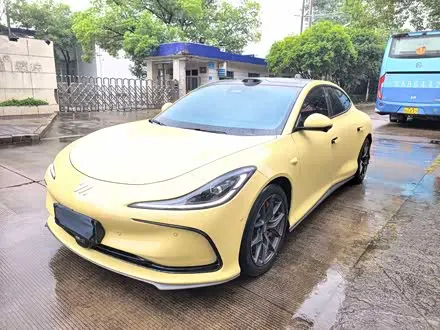 IM MOTORS L6 — из Китая под ключ