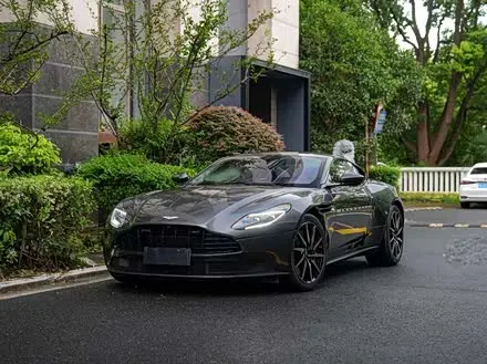 ASTON MARTIN DB11 — из Китая под ключ