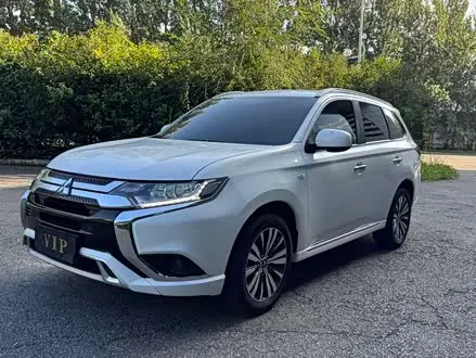 MITSUBISHI OUTLANDER — из Кореи под ключ