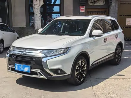 MITSUBISHI OUTLANDER — из Кореи под ключ