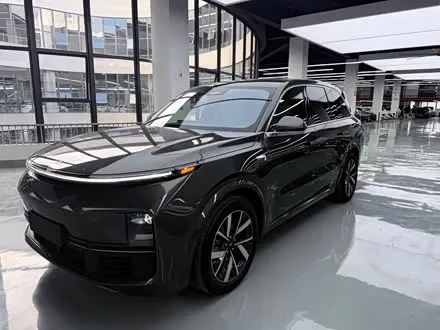 LI AUTO L8 — из Китая под ключ