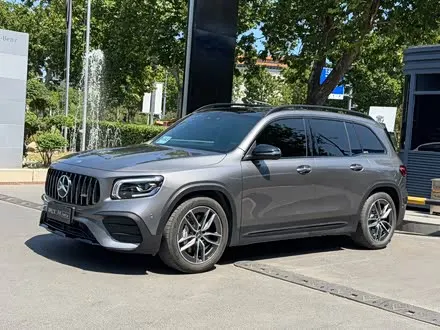 MERCEDES-BENZ GLB AMG 2023