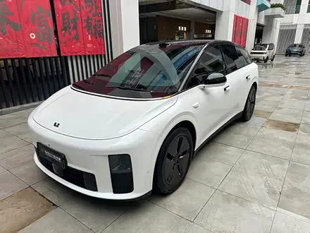 LI AUTO I6 — из Китая под ключ