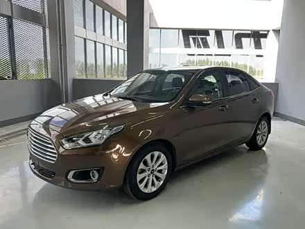 FORD ESCORT 2017