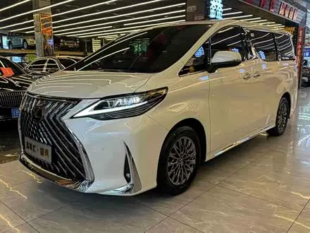 LEXUS LM — из Китая под ключ