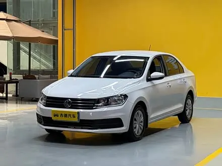 VOLKSWAGEN SANTANA 2016