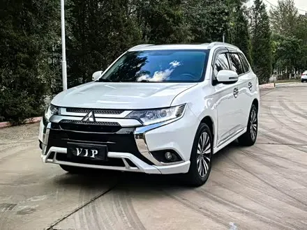 MITSUBISHI OUTLANDER 2021
