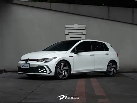 VOLKSWAGEN GOLF GTI 2023