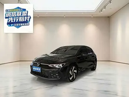 VOLKSWAGEN GOLF GTI 2023