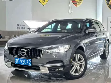 VOLVO V90 2019
