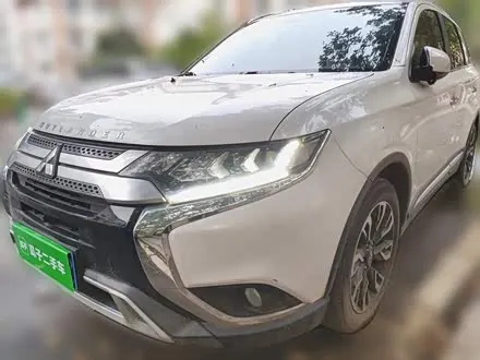 MITSUBISHI OUTLANDER — из Китая под ключ