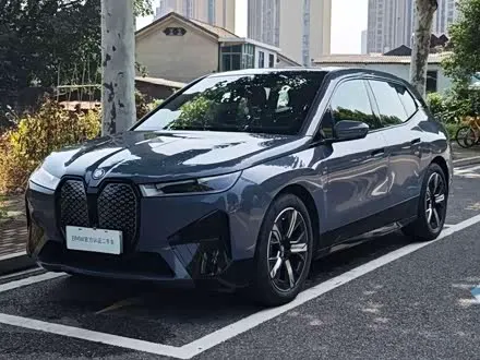 BMW IX 2022