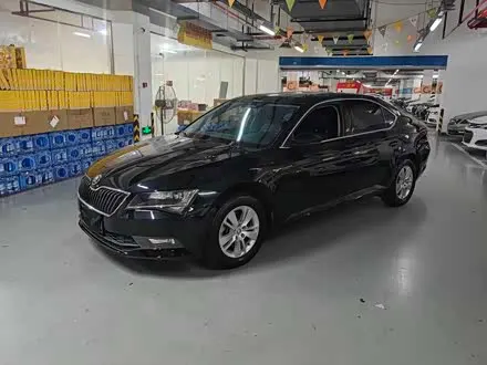 SKODA SUPERB 2016