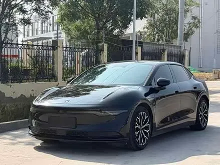 ZEEKR 007 2024