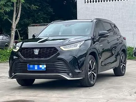 TOYOTA CROWN KLUGER 2022