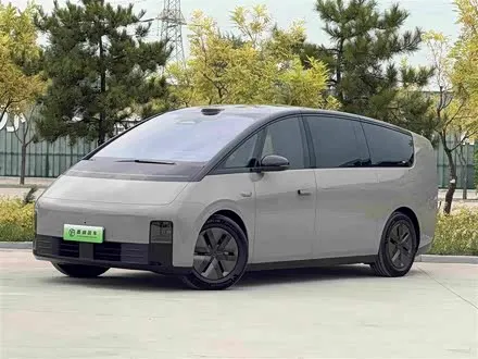 LI AUTO MEGA 2025