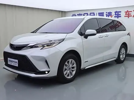 TOYOTA GRANVIA 2026