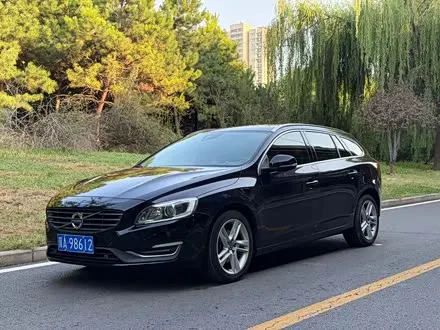 VOLVO V60 2017