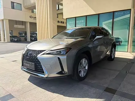 LEXUS UX — из Китая под ключ