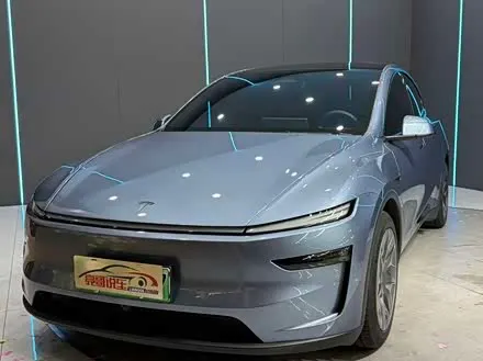 TESLA MODEL Y L 2025
