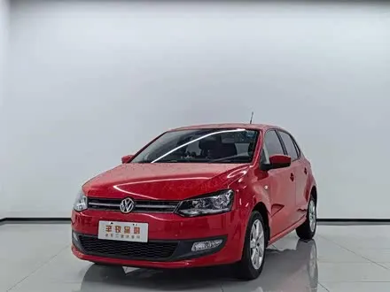 VOLKSWAGEN POLO 2013