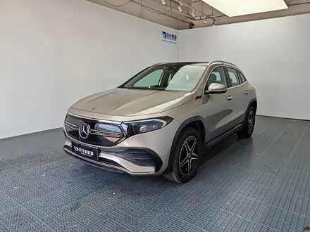 MERCEDES-BENZ EQA 2022