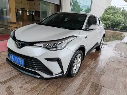 TOYOTA IZOA 2023
