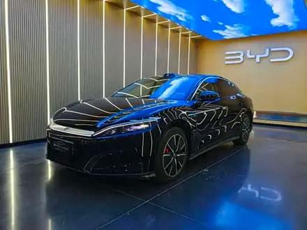 BYD HAN L 2025