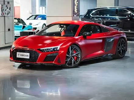 AUDI R8 2021