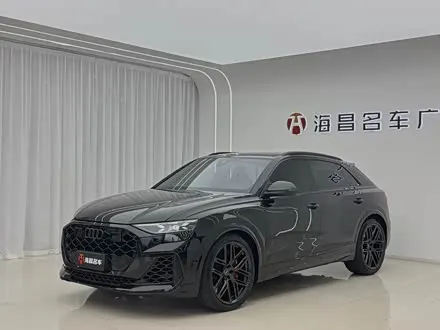 AUDI RS Q8 2025