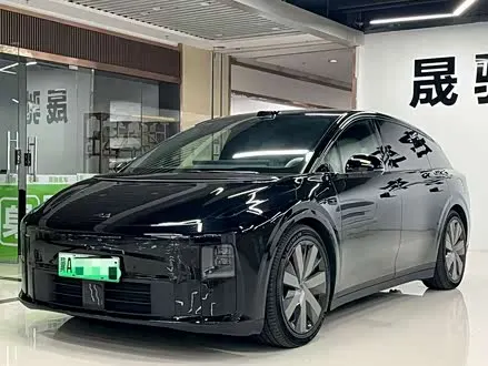 LI AUTO I6 2025