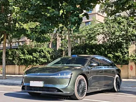 AITO LUXEED S9T 2025