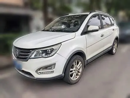 BAOJUN 560 2015