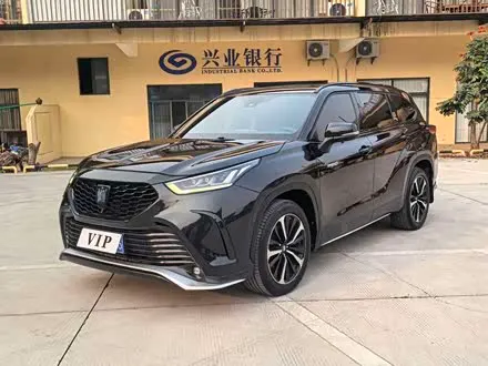 TOYOTA CROWN KLUGER 2021