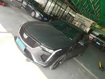 CADILLAC CT4 — из Китая под ключ