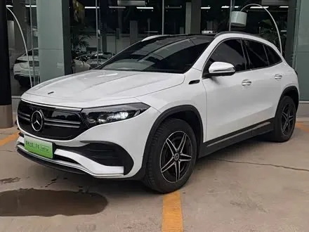 MERCEDES-BENZ EQA 2022
