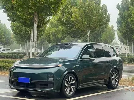 LI AUTO L8 2023