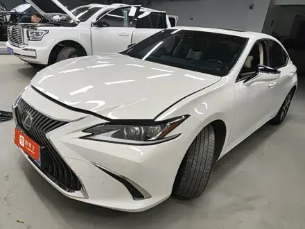 LEXUS ES — из Китая под ключ