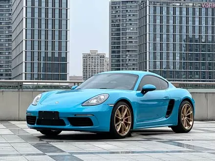 PORSCHE 718 2016