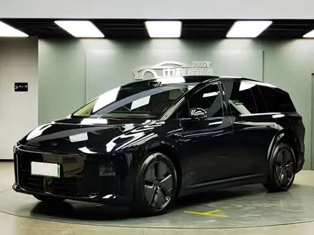 LI AUTO I8 2025