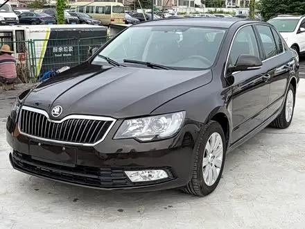 SKODA SUPERB 2013