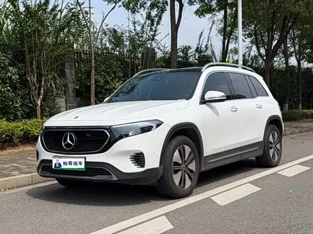 MERCEDES-BENZ EQB 2022