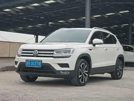VOLKSWAGEN THARU — из Кореи под ключ