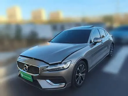 VOLVO S60 — из Китая под ключ